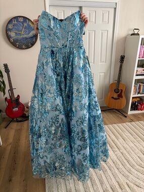 Elegant Strapless Blue Sequin Prom Dress